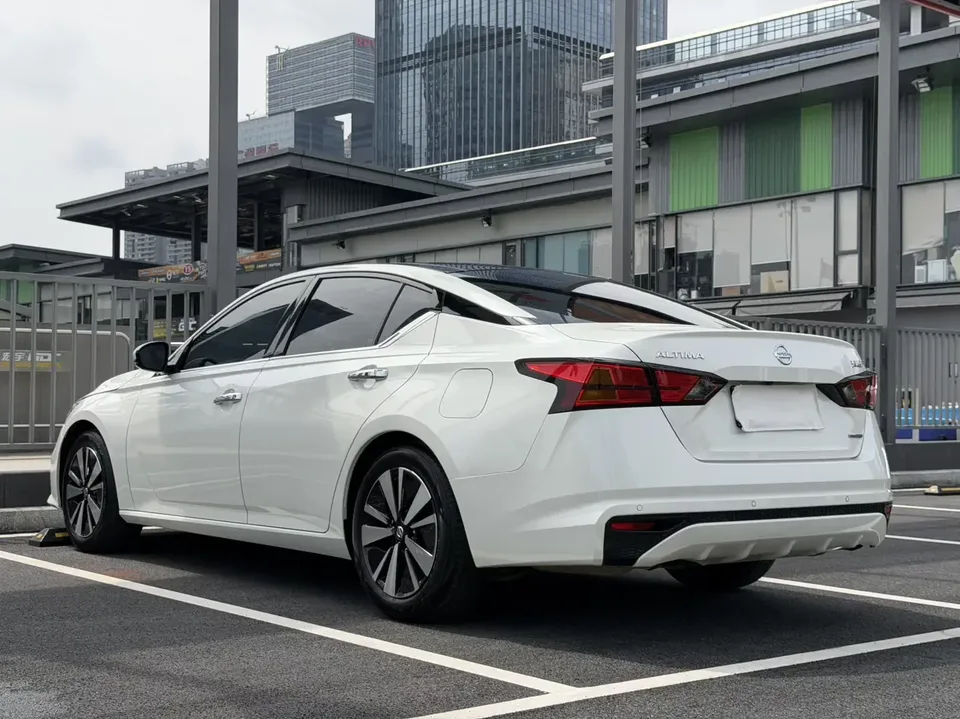 Nissan Altima Sound of nature 2021 2.0L XL Comfort Edition 2022 — thumbnail 2