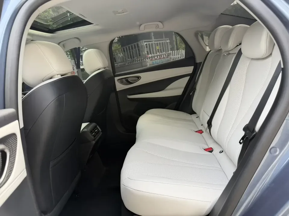 BYD Seal 05DM Seal 05DM 2025 DM-i 55KM Premium Edition 2025 — thumbnail 4