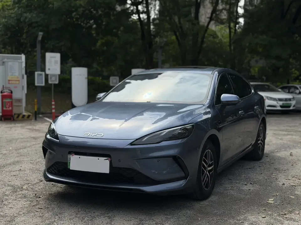 BYD Seal 05DM Seal 05DM 2025 DM-i 55KM Premium Edition 2025 — photo 1, buy with delivery to Moscow