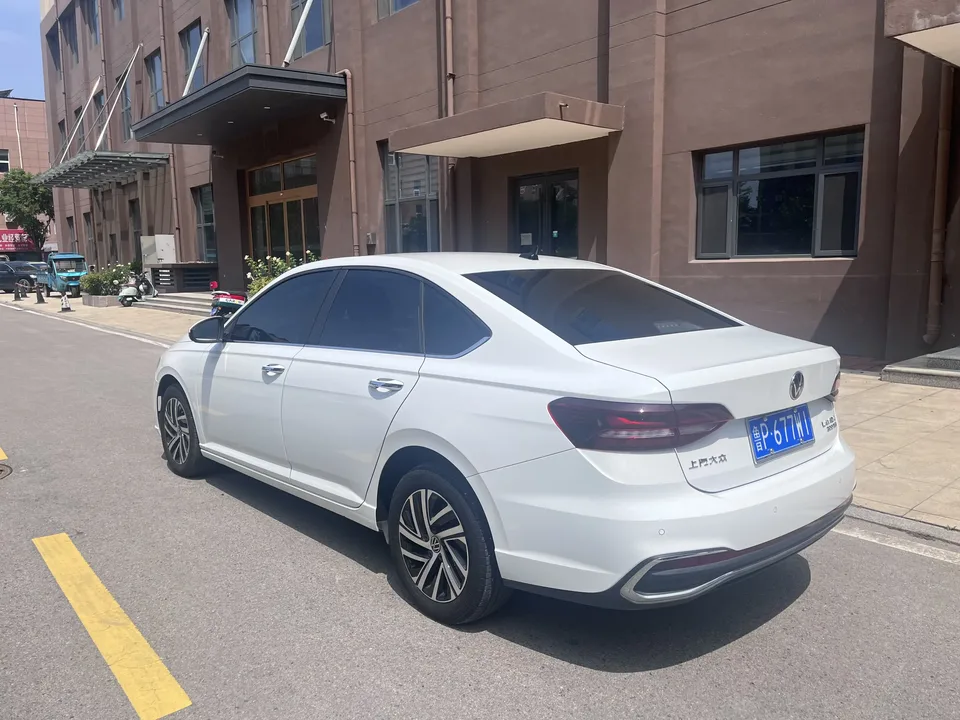 Volkswagen Lavida Lavida 2023 300TSI DSG Full Elegance Edition 2024 — thumbnail 2