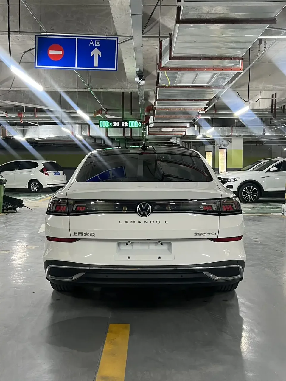 Volkswagen Lamando Lingdu 2022 Lingdu L 280TSI DSG Cool Edition 2022 — thumbnail 2