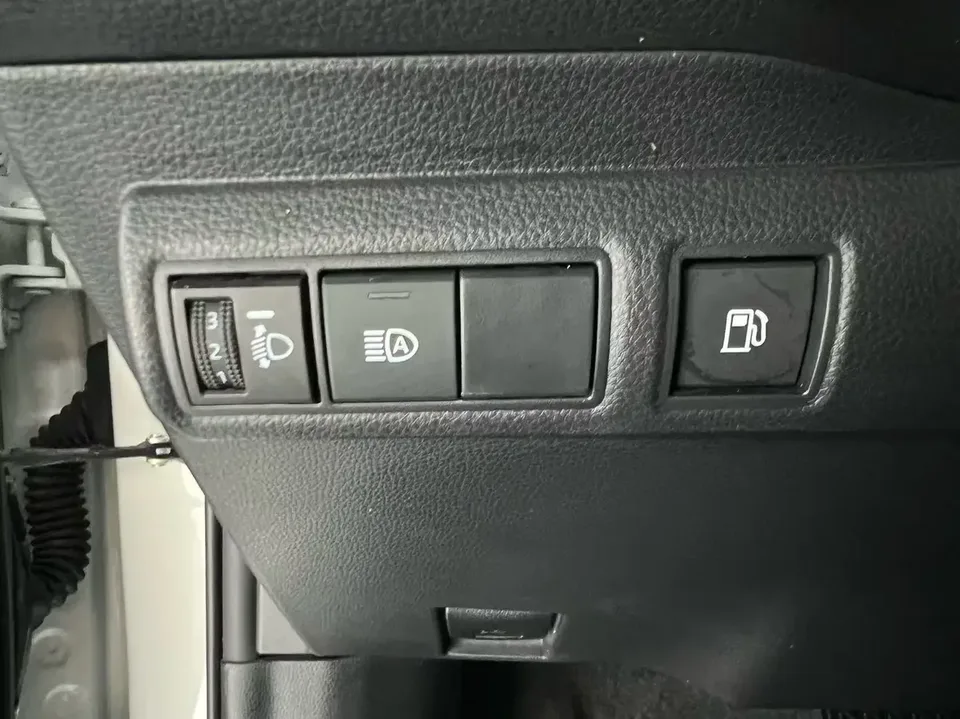 Toyota Corolla Corolla 2023 Intelligent Electric Hybrid Dual Engine 1.8L E-CVT Elite Edition 2023 — миниатюра 5