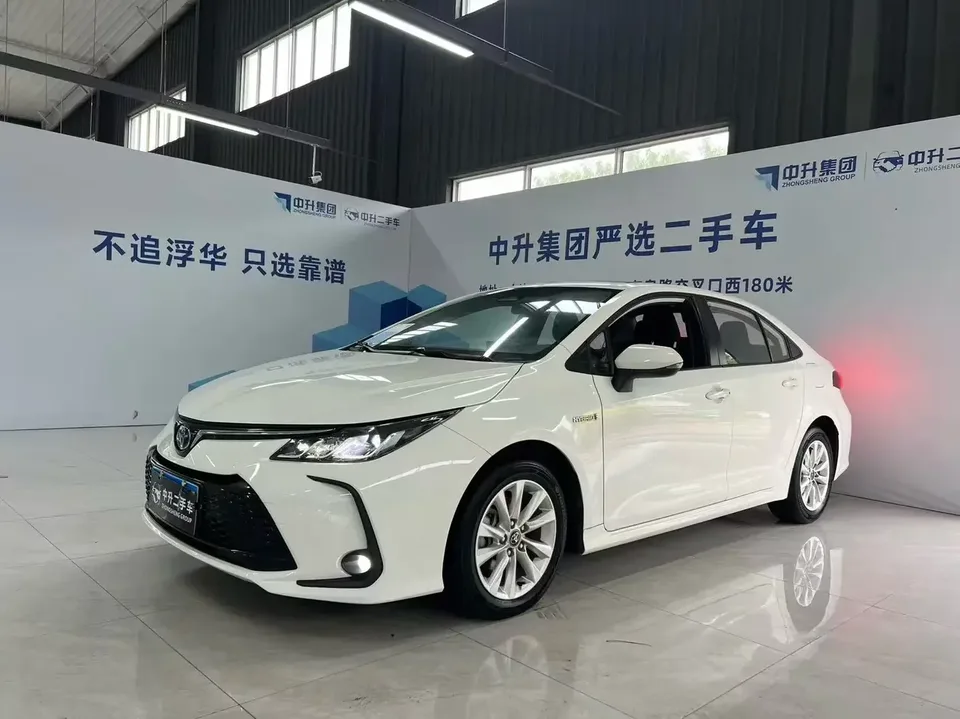 Toyota Corolla Corolla 2023 Intelligent Electric Hybrid Dual Engine 1.8L E-CVT Elite Edition 2023 — фото 1, купить с доставкой в Москву