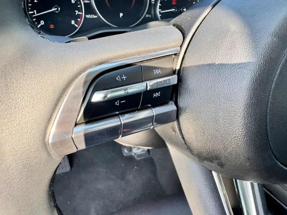 Mazda Axela Mazda3 Angkesela 2023 2.0L Automatic Elegant Edition 2023 — thumbnail 5