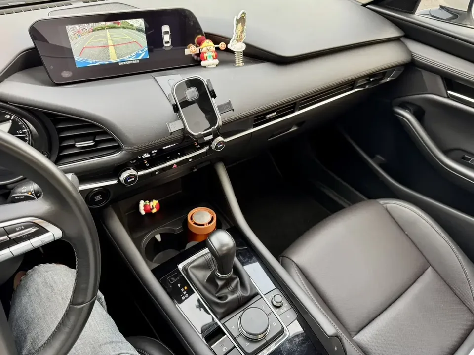 Mazda Axela Mazda3 Angkesela 2023 2.0L Automatic Elegant Edition 2023 — thumbnail 4