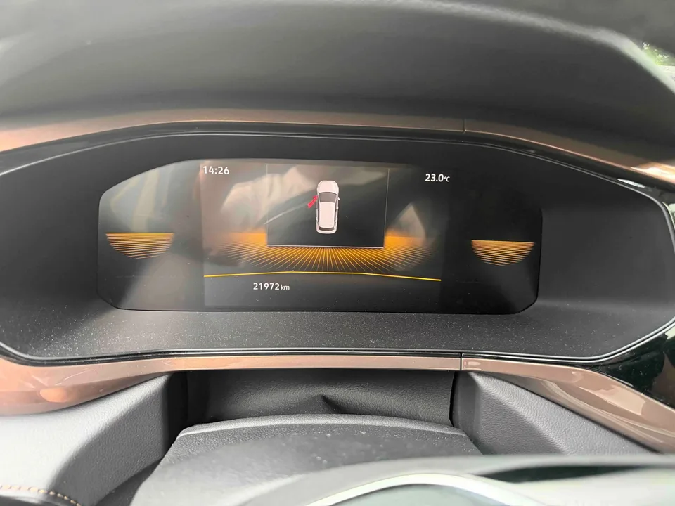 Volkswagen Tharu tuyue 2022 280TSI 2WD Deluxe Edition 2023 — thumbnail 5