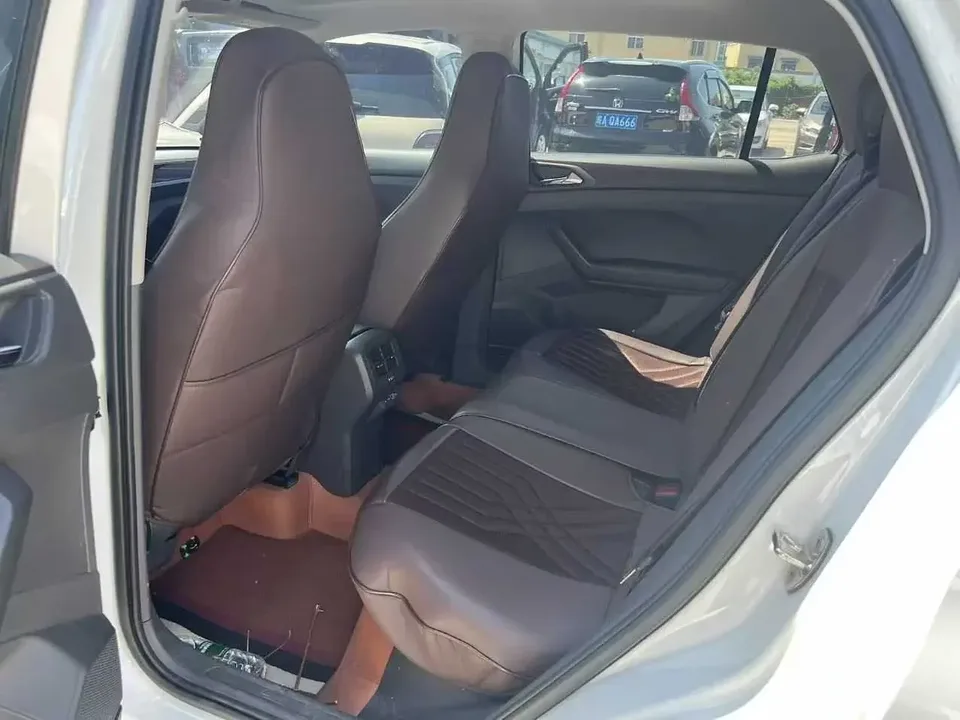 Volkswagen Tu Kai Tu Kai 2022 1.5L Automatic Comfort Edition 2022 — миниатюра 3