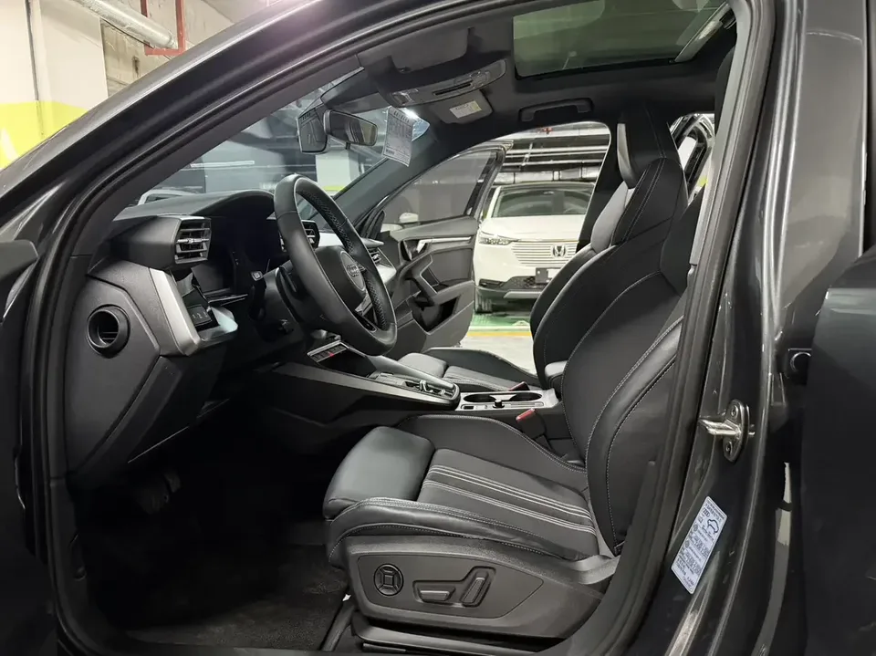 Audi A3 Audi A3 2023 A3L Limousine 35 TFSI facelift: stylish and sporty 2023 — thumbnail 4