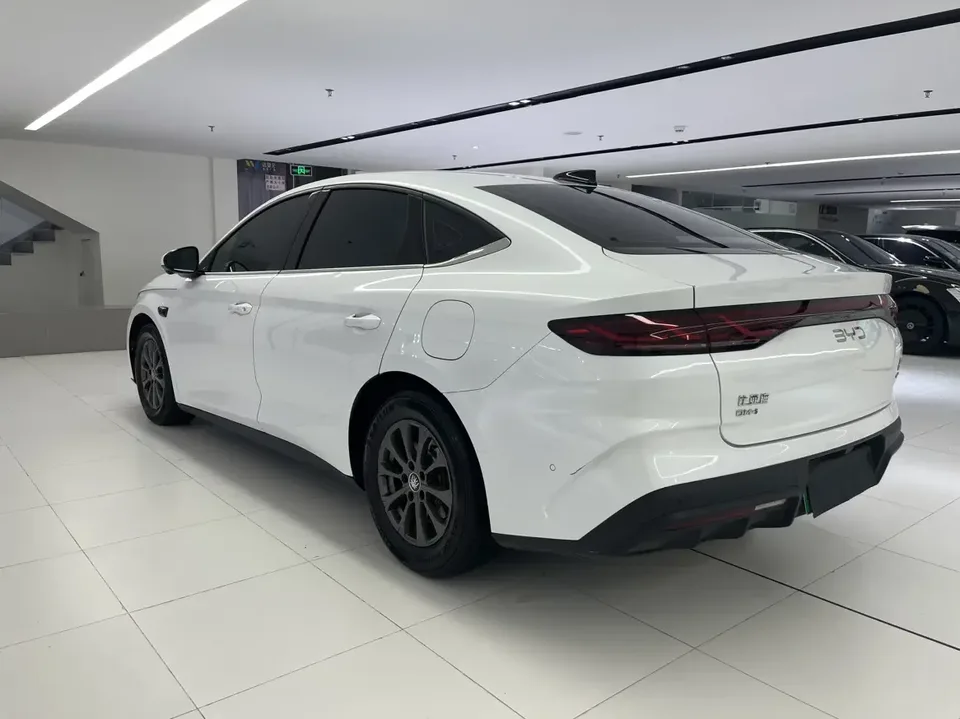BYD Qin L DM Qin L DM 2025 Intelligent Driving Edition DM-i 80KM Leading Edition 2025 — миниатюра 5