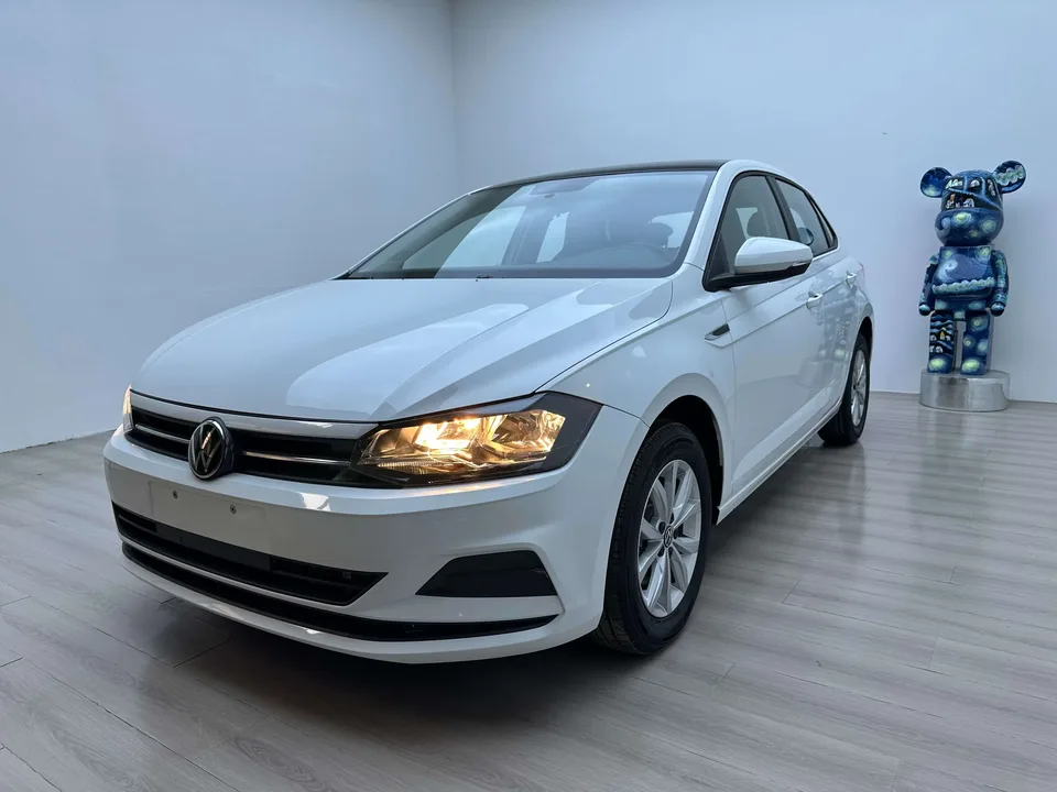 Volkswagen Polo Polo 2023 Plus 1.5L Automatic Colorful Technology Edition 2023 — photo 1, buy with delivery to Moscow