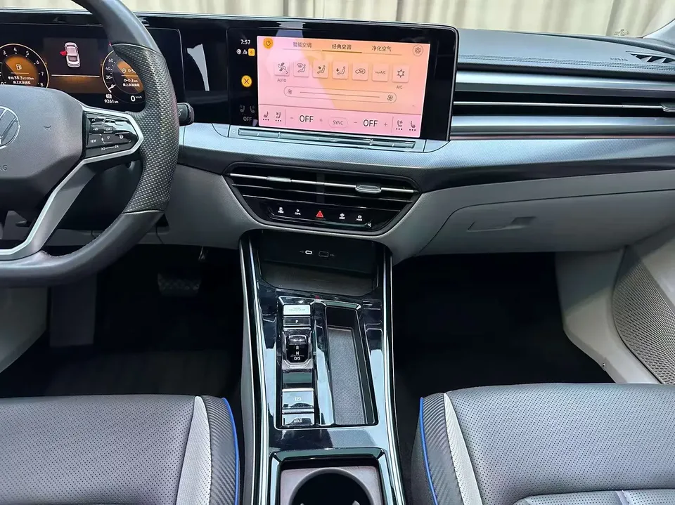 Volkswagen Lamando Lingdu 2022 Lingdu L 280TSI DSG Super Hot Flagship Edition 2023 — thumbnail 3