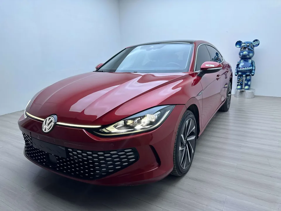 Volkswagen Lamando Lingdu 2022 Lingdu L 280TSI DSG Super Hot Flagship Edition 2023 — photo 1, buy with delivery to Moscow