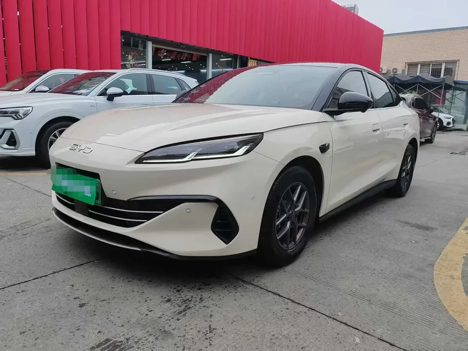 BYD Seal 06DM Seal 06DM 2025 DM-i 120KM Premium Edition 2025 — photo 1, buy with delivery to Moscow