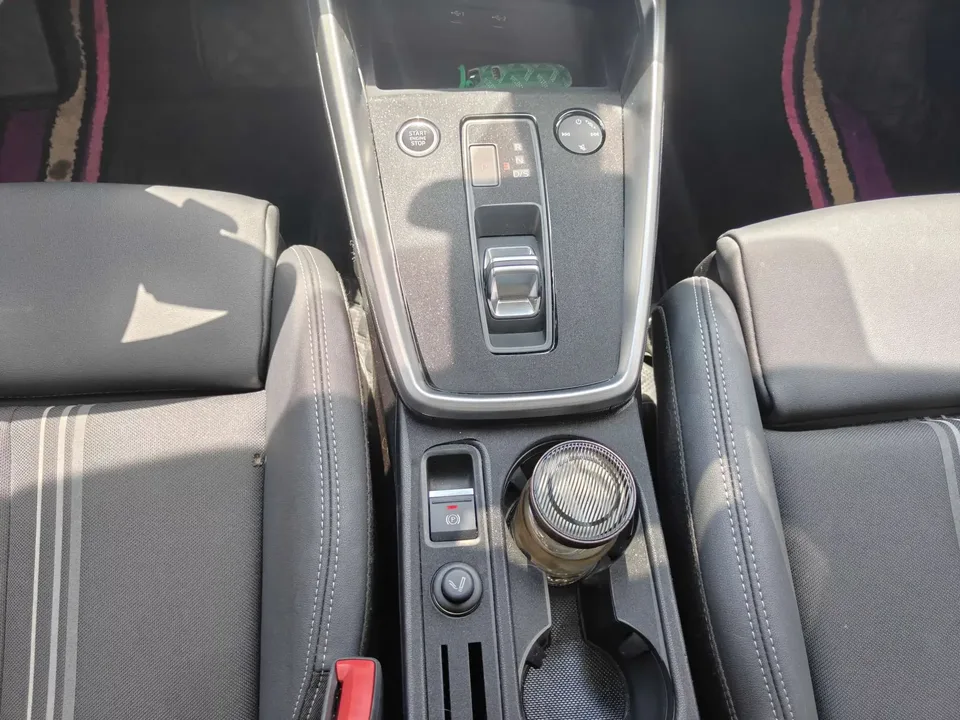 Audi A3 Audi A3 2022 Sportback 35 TFSI Stylish and sporty 2022 — thumbnail 4