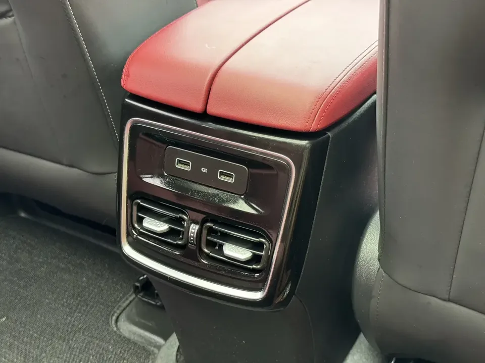 Jetour Jietu X70 PLUS Jietu X70 PLUS 2023 1.5T DCT Brave PLUS 7-seater 2023 — thumbnail 4