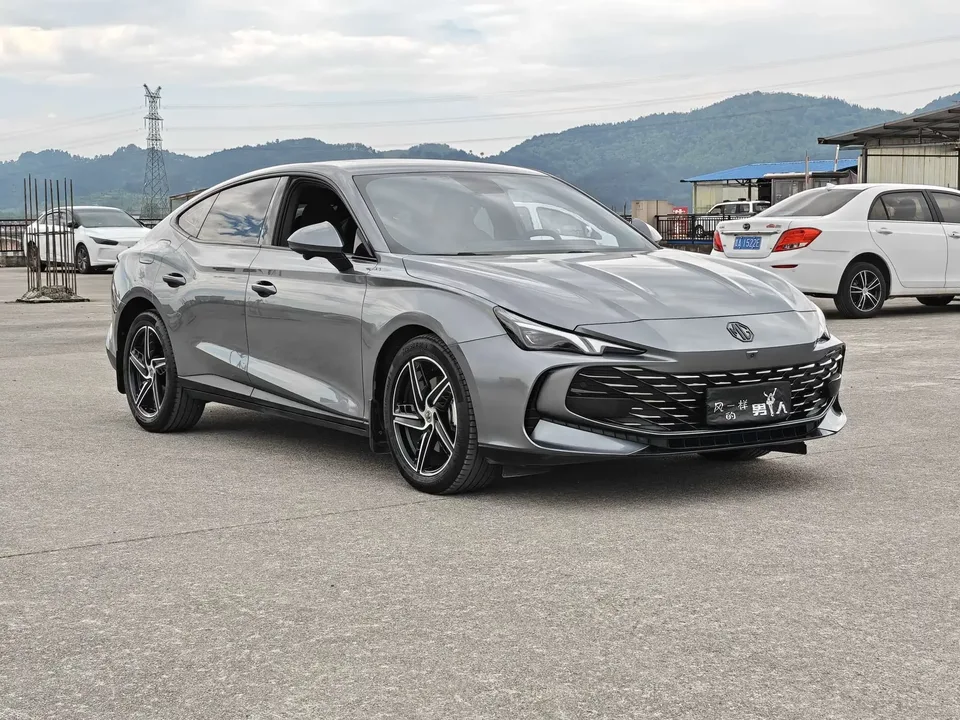 MG 7 MG7 2023 1.5T DCT Elegant Edition 2024 — thumbnail 3