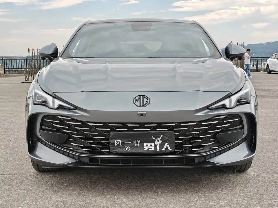 MG 7 MG7 2023 1.5T DCT Elegant Edition 2024 — photo 1, buy with delivery to Moscow
