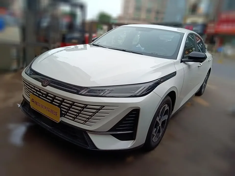 Changan Escape Escape 2026 Fourth-generation 1.5T DCT 500Bar Jinxiang model 2026 — photo 1, buy with delivery to Moscow