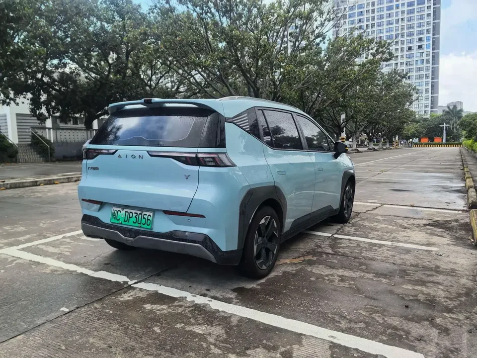 AION Y AION Y 2022 70 Intelligent Edition Lithium Iron Phosphate 2022 — thumbnail 2