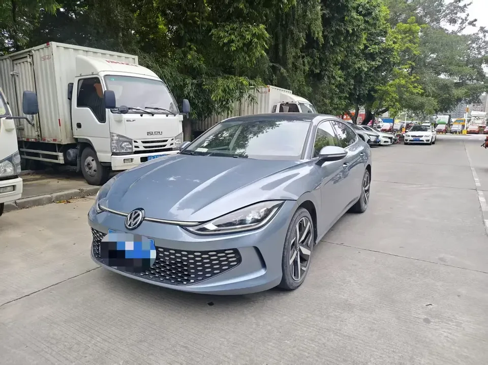 Volkswagen Lamando Lingdu 2022 Lingdu L 280TSI DSG Cool Edition 2022 — photo 1, buy with delivery to Moscow