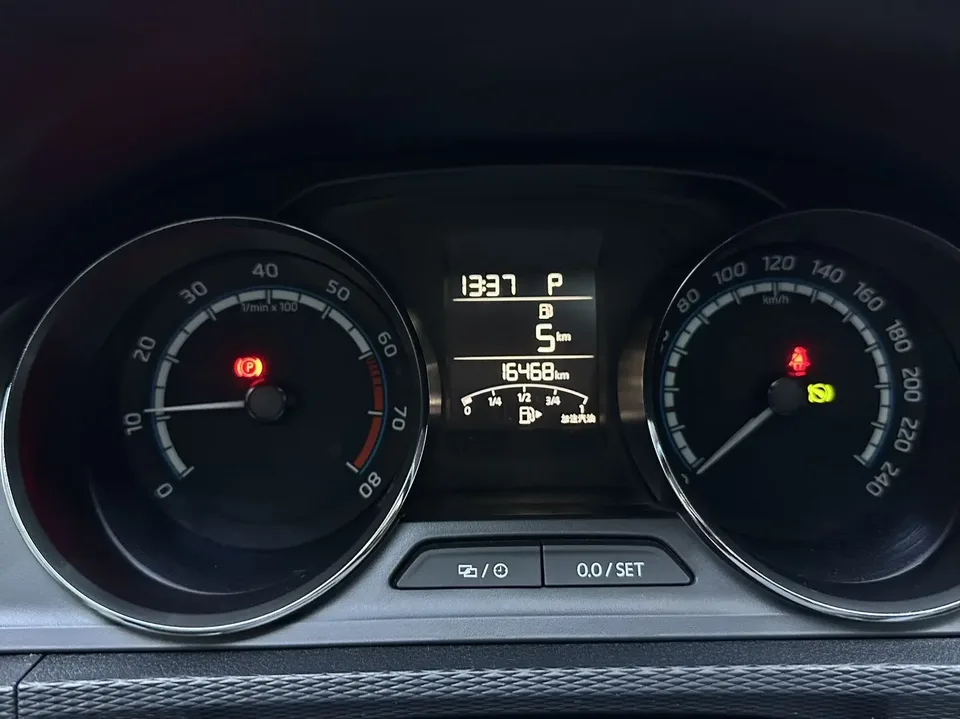 Skoda Comek Comek 2022 1.5L Automatic Comfort Edition 2022 — thumbnail 4