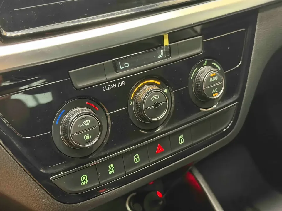Skoda Comek Comek 2022 1.5L Automatic Comfort Edition 2022 — миниатюра 3