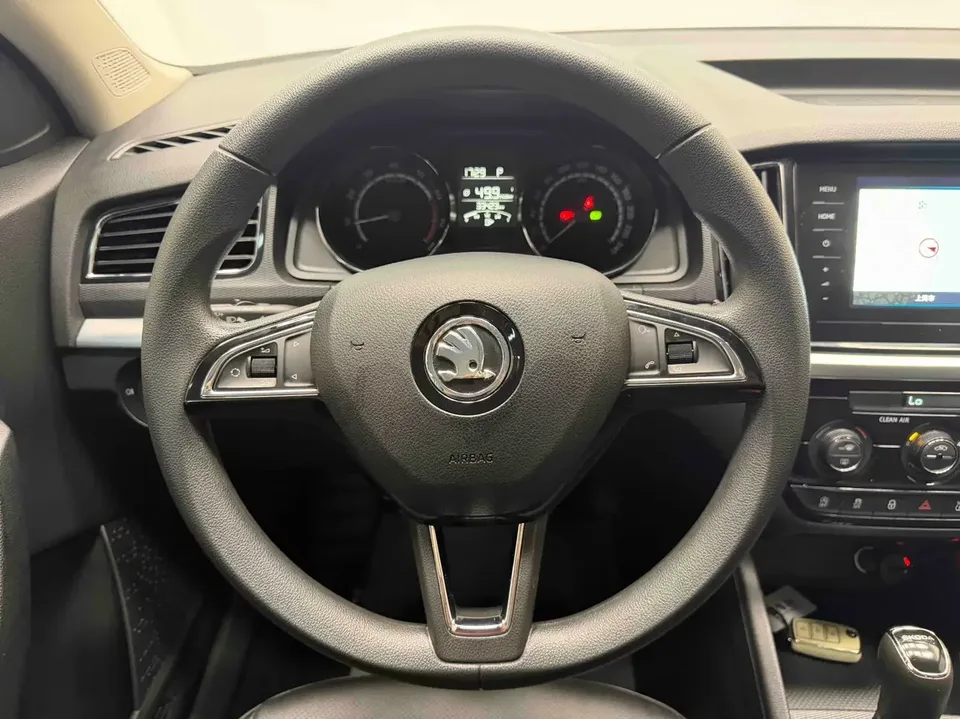 Skoda Comek Comek 2022 1.5L Automatic Comfort Edition 2022 — миниатюра 4