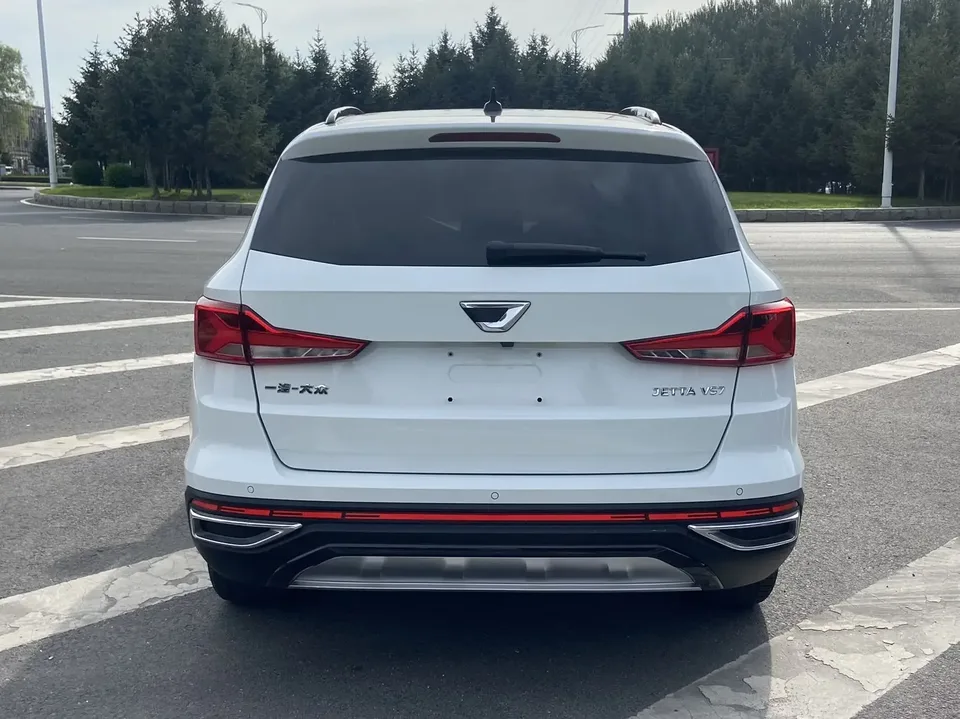 Jetta VS7 Jetta VS7 2022 Panda Edition 1.4T Automatic Enjoy Edition Pro 2022 — thumbnail 2