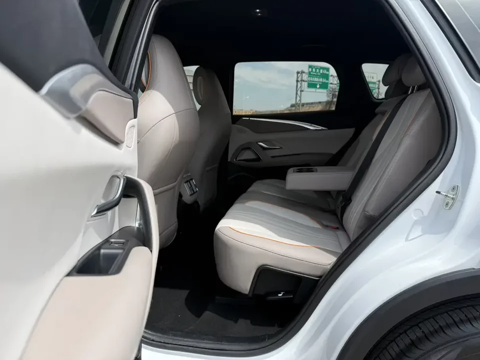 BYD Song Pro DM Song Pro DM 2024 DM-i Honor Edition 71km Pilot Edition 2024 — thumbnail 3