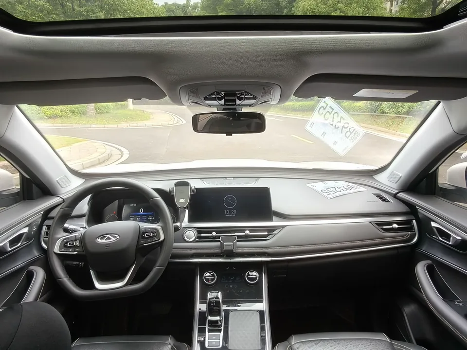 Chery Tiggo 8 Tiggo 8 2024 Honor Edition 230TCI Automatic Excellence Edition 5 Seaters 2024 — thumbnail 3