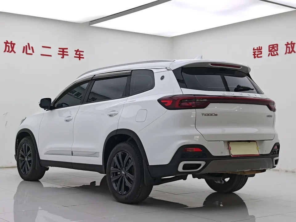 Chery Tiggo 8 Tiggo 8 2024 Honor Edition 230TCI Automatic Excellence Edition 7 Seaters 2024 — thumbnail 2