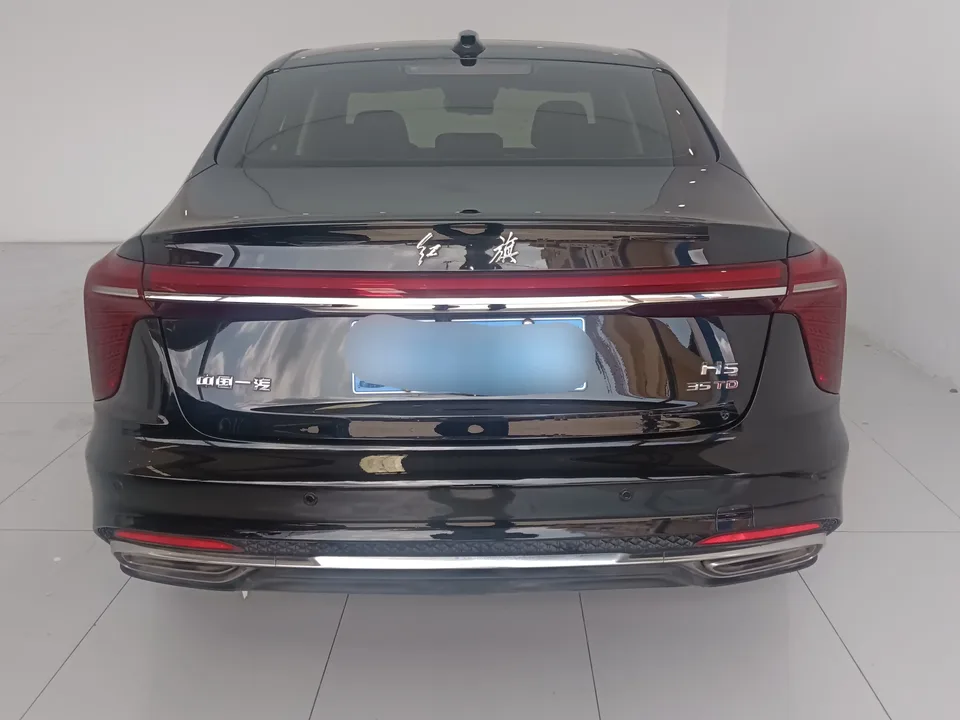 Hongqi H5 Hongqi H5 2024 1.5T DCT Zhilian Qiyun Edition 2024 — thumbnail 2