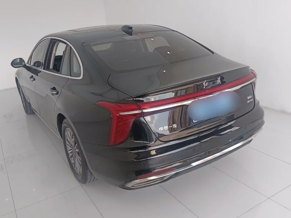 Hongqi H5 Hongqi H5 2024 1.5T DCT Zhilian Qiyun Edition 2024 — thumbnail 4