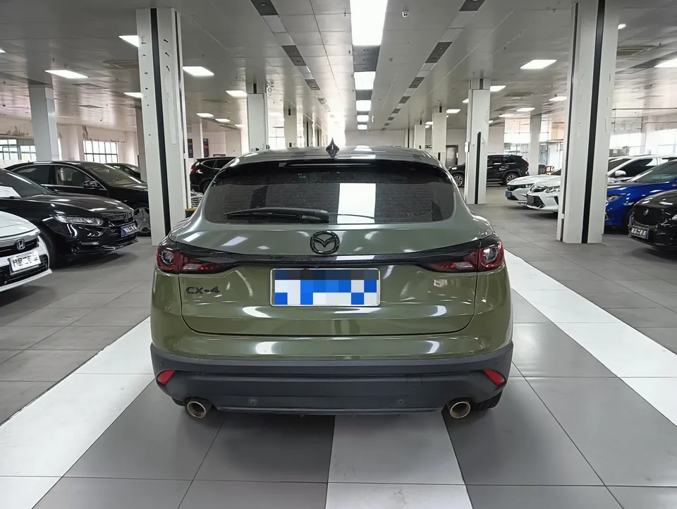 Mazda CX-4 Mazda CX-4 2021 2.0L 2WD Blue Sky Explorer Edition 2023 — thumbnail 2