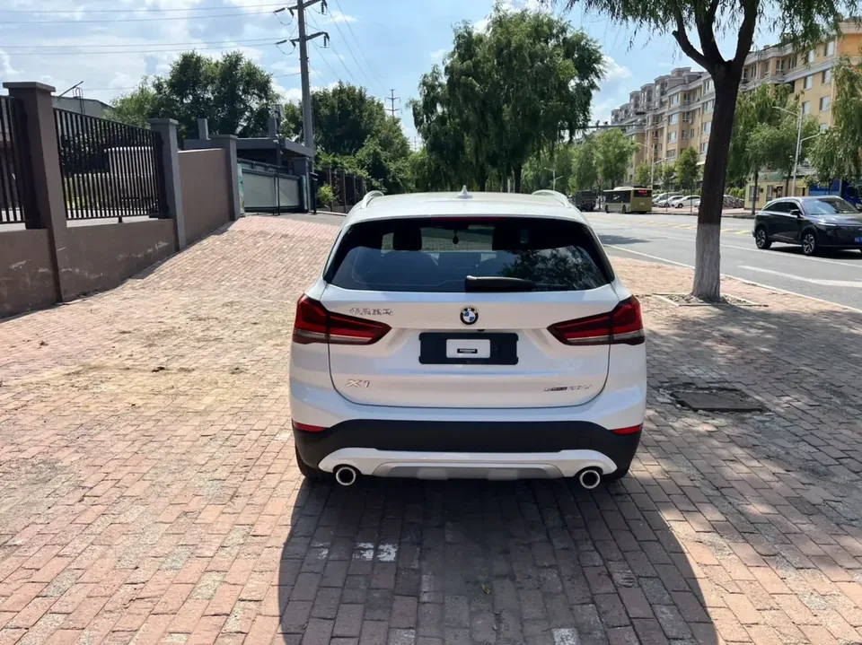 BMW X1 BMW X1 2022 sDrive20Li Fashion 2022 — thumbnail 2