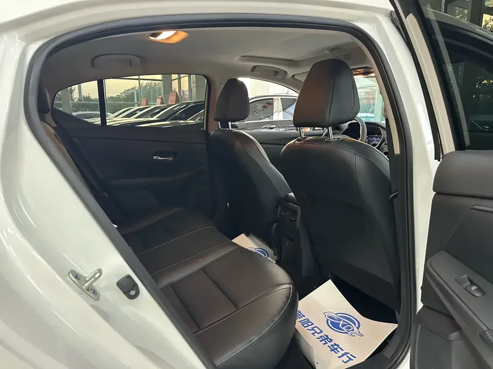 Nissan Sylphy Sylphy 2023 1.6L CVT Enjoy Edition 2024 — thumbnail 3