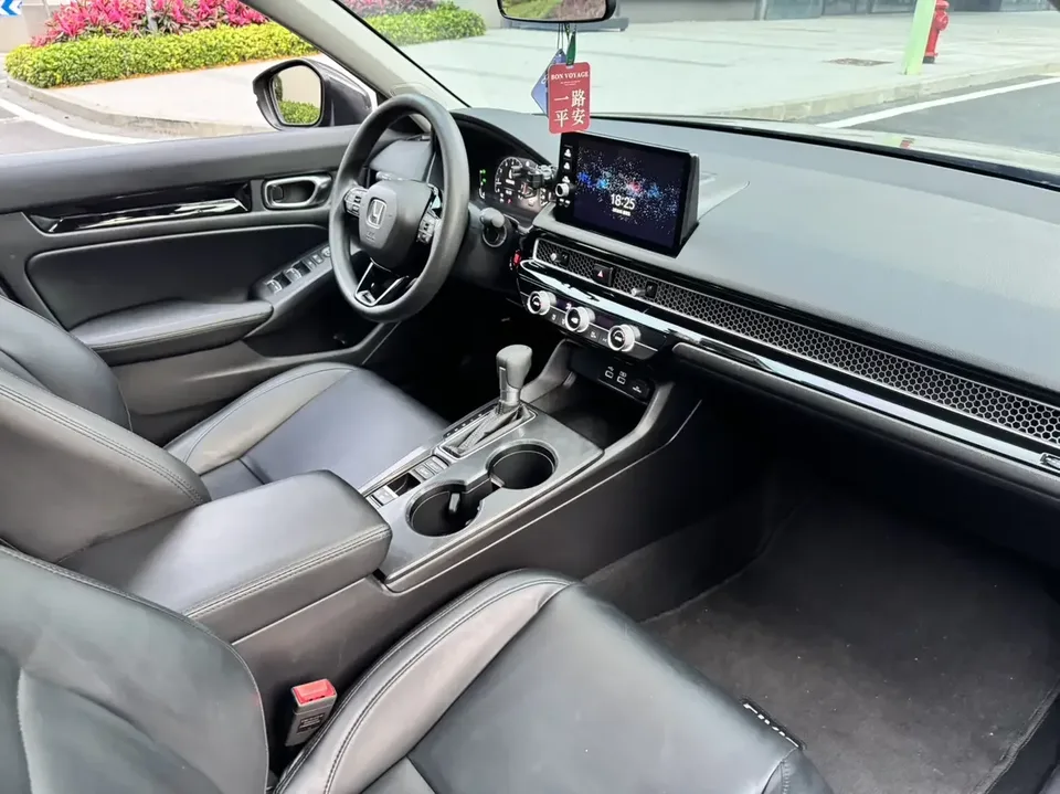 Honda CIVIC Civic 2022 240TURBO CVT Dynamic Edition 2022 — thumbnail 3