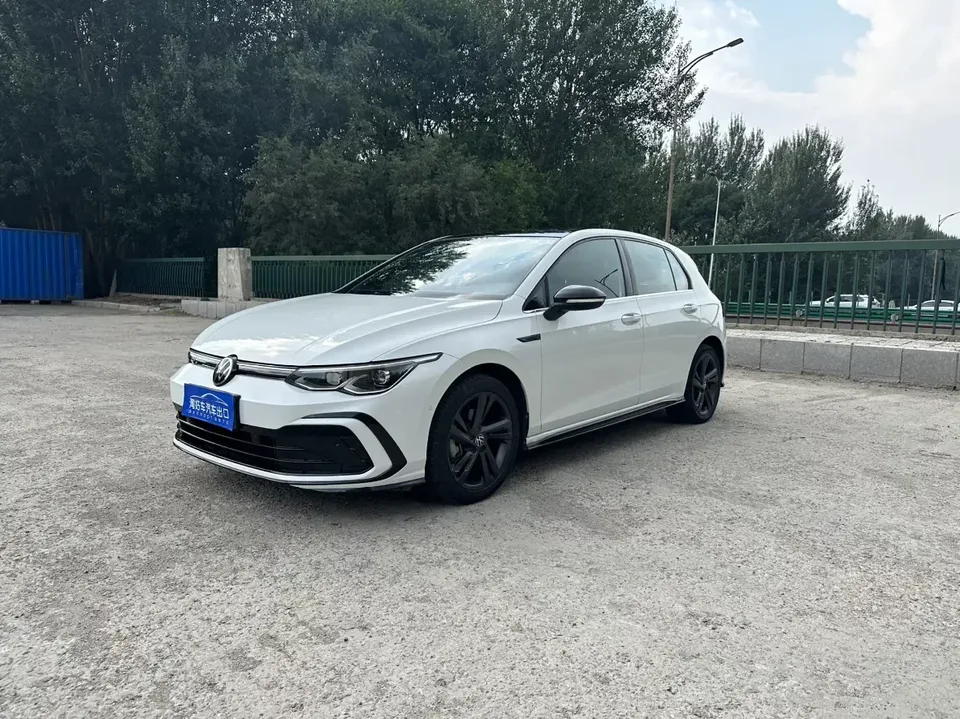 Volkswagen Golf golf 2021 280TSI DSG R-Line 2022 — photo 1, buy with delivery to Moscow