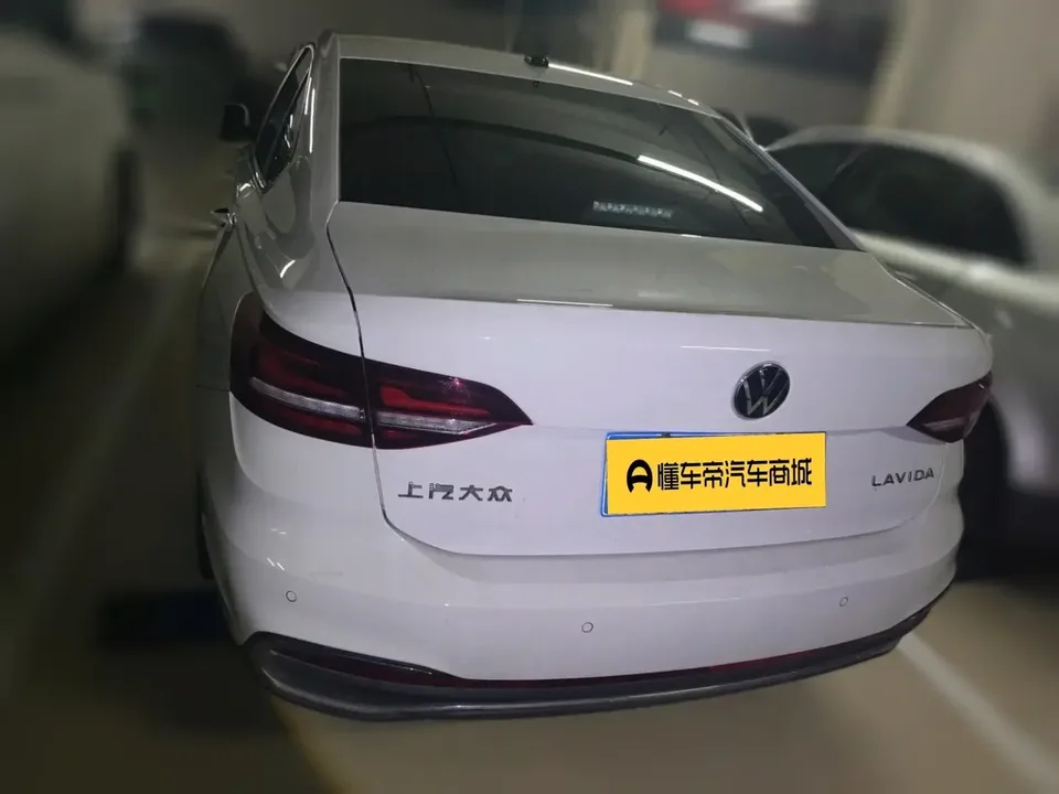 Volkswagen Lavida Lavida 2024 300TSI DSG Full Elegance Edition 2025 — thumbnail 2