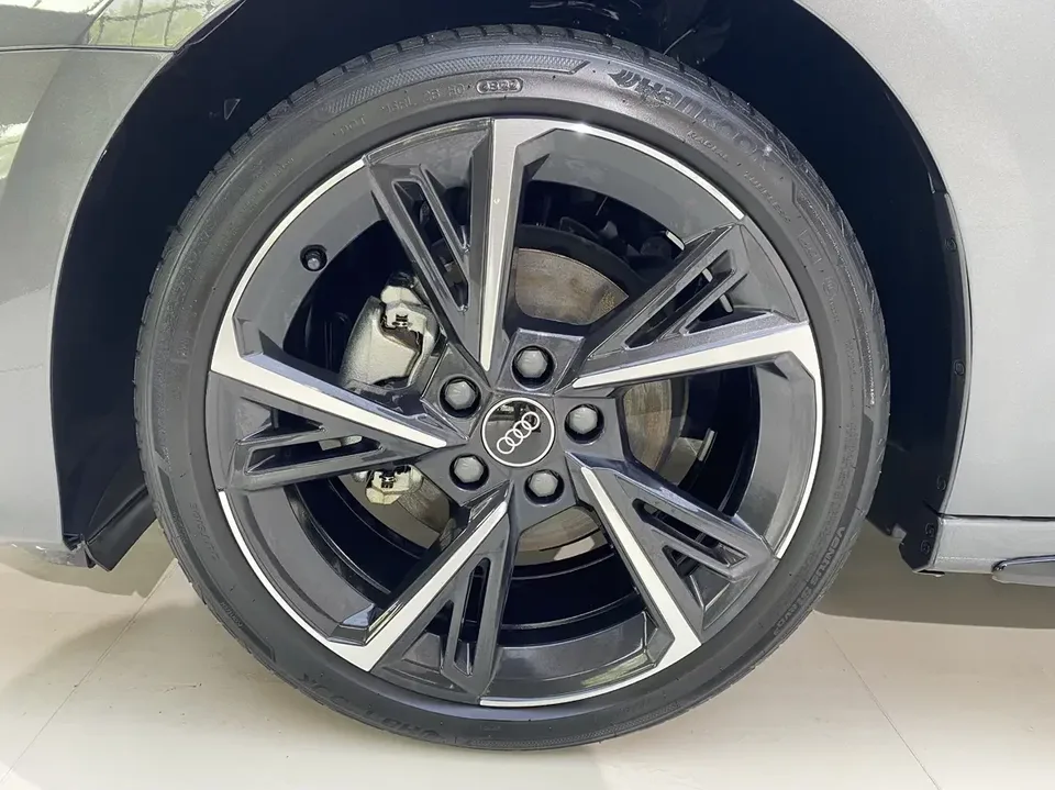 Audi A3 Audi A3 2022 Sportback 35 TFSI Stylish and sporty 2022 — thumbnail 4