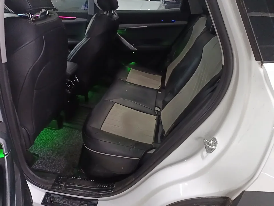 Geely Atlas L Boyue L 2023 1.5TD DCT Honor Edition 2023 — thumbnail 3