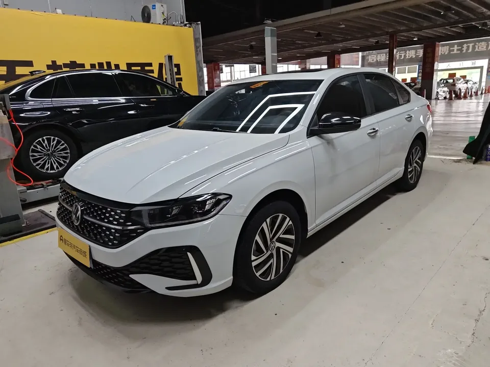 Volkswagen Lavida Lavida 2024 300TSI DSG Starry Sky Edition 2024 — photo 1, buy with delivery to Moscow