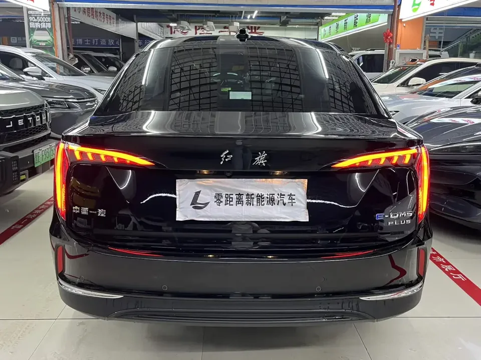 Hongqi E-QM5 Hongqi E-QM5 2025 610KM PLUS version 2026 — thumbnail 2