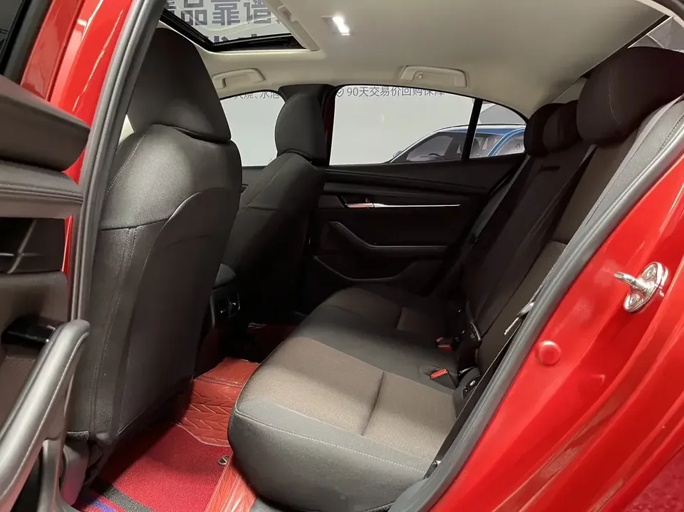 Mazda Axela Mazda3 Angkesela 2022 2.0L Automatic Premium Edition 2023 — thumbnail 5