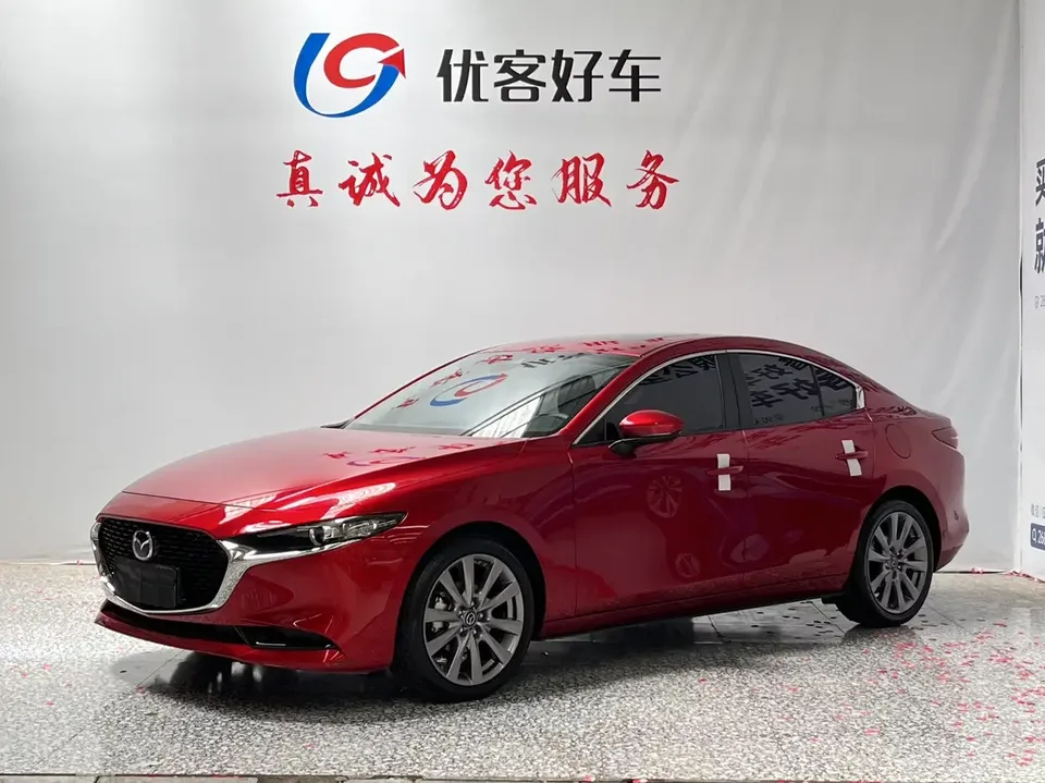 Mazda Axela Mazda3 Angkesela 2022 2.0L Automatic Premium Edition 2023 — photo 1, buy with delivery to Moscow