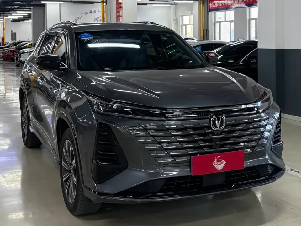 Changan CS75PLUS Changan CS75 PLUS 2024 The third generation champion version 1.5T automatic intelligent driving strong navigation 2025 — thumbnail 3