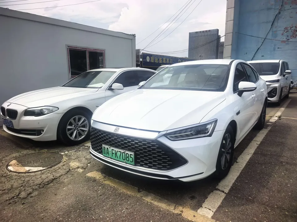 BYD Qin PLUS DM Qin PLUS DM 2025 DM-i 55KM Intelligent Driving Edition Leading Edition 2025 — photo 1, buy with delivery to Moscow