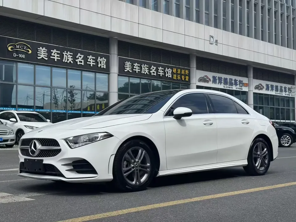 Mercedes-Benz Klasa A Mercedes Benz A Class 2022 A 180L 2022 — photo 1, buy with delivery to Moscow