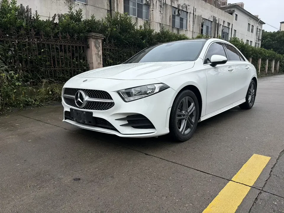 Mercedes-Benz Klasa A Mercedes Benz A Class 2022 A 180L 2022 — photo 1, buy with delivery to Moscow