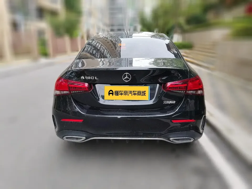 Mercedes-Benz Klasa A Mercedes Benz A Class 2022 A 180 L sports sedan facelift 2023 — thumbnail 2